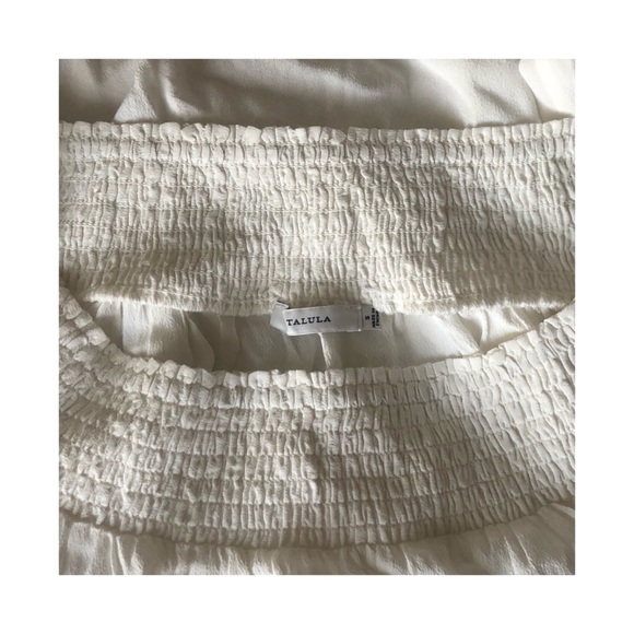 Aritzia Talula “Marcilly” Off the Shoulder Blouse - Picture 4 of 6